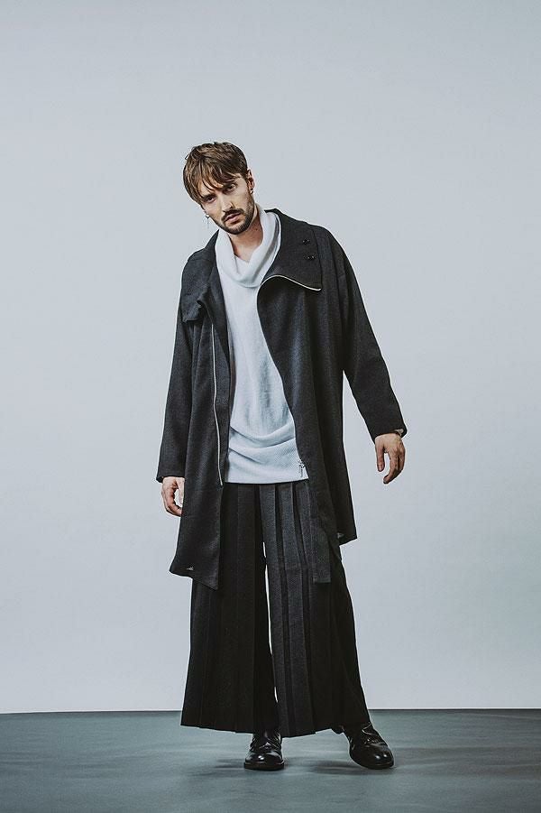 NO ID. BLACK ノーアイディー オフタートルドレープニットPO