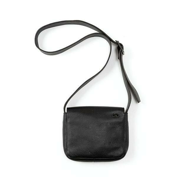 CALEE キャリー STUDS LEATHER SHOULDER POUCH BAG